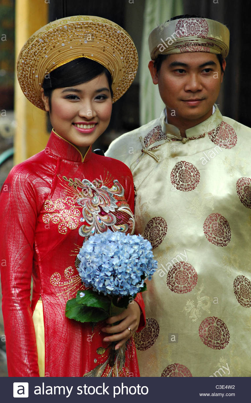 Ao Dai Vietnam Wedding Stockfotos &amp; Ao Dai Vietnam Wedding