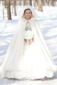 Brautkleider Im Winter-Style | Hochzeit Jacke