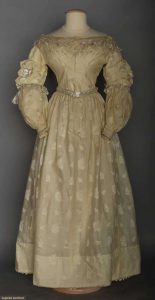 Ca. 1838, (Hochzeits-?)Kleid Aus Wollbrokat (?), Usa