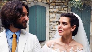 Charlotte Casiraghi - Zarte Spitze &amp; Volants: Traumhaftes Brautkleid Für  Ihre Kirchliche Hochzeit