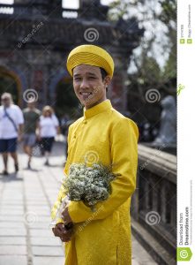 Grrom In Der Traditionellen Kleidung Royal Palace In Der
