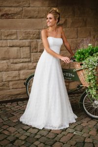 Hochzeitskleid Trägerlos | Brautmode, Hochzeitskleid Und