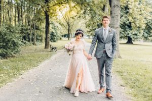 Pin Von Elysianna Lumière Auf Wedding | Kleid Hochzeit