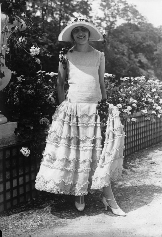 1920S Found Photo Vintage Fashion Style Dress Garden Party