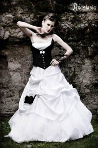 Anastasia Rockabilly Brautkleid  Gothic Hochzeitskleid