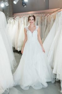 Crusz Brautkleider In 2020  Brautkleid Hochzeitskleid