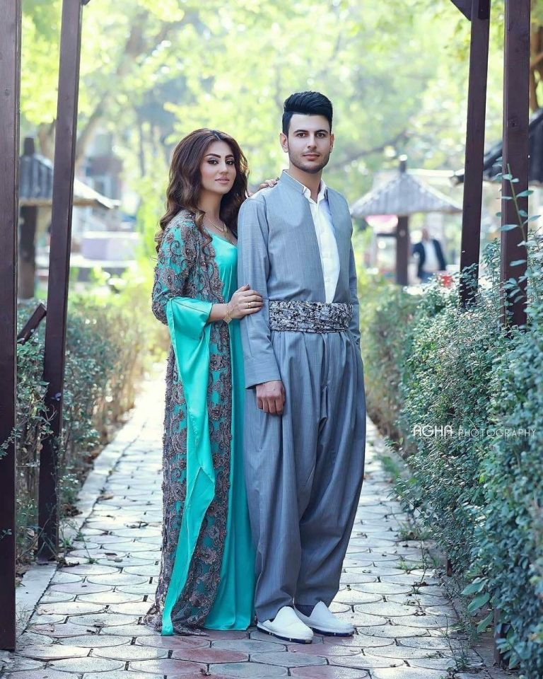 زۆر جوانە  Kurdische Kleider Modestil Kleider  Abendkleid