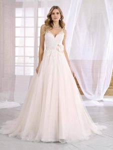 Das Klassische Brautkleid ★ Elegante Und Exklusive Brautmode