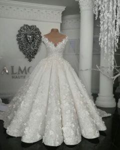Designer Brautkleider Mit Spitze Blumen Weiße