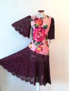 Dolce  Gabbana  Mittellanges Kleid Mit Spitzenverzierung