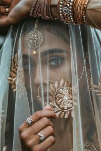 Eingebettet  Indische Schönheit Indische Braut