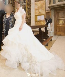 Elfenbeines/ Weisses Hochzeitskleid In Zürich Kaufen