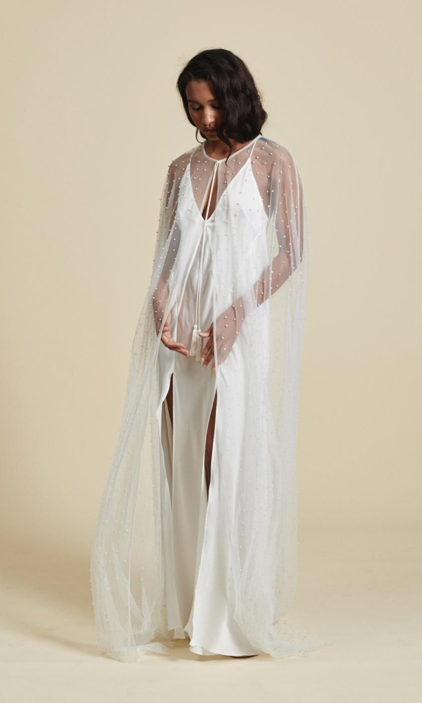 Elie Cape In 2020  Brautkleid Schlicht Hochzeitskleid