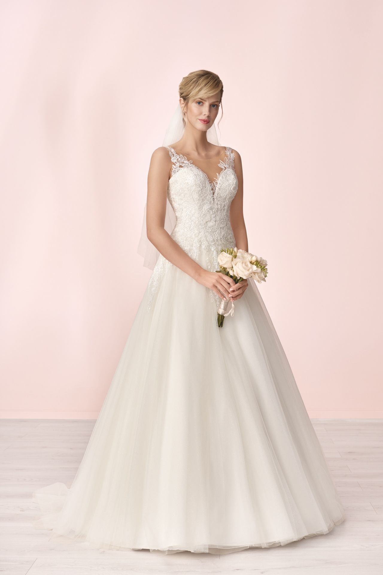 Elizabeth Passion 2019  Kleid Hochzeit Hochzeitskleid