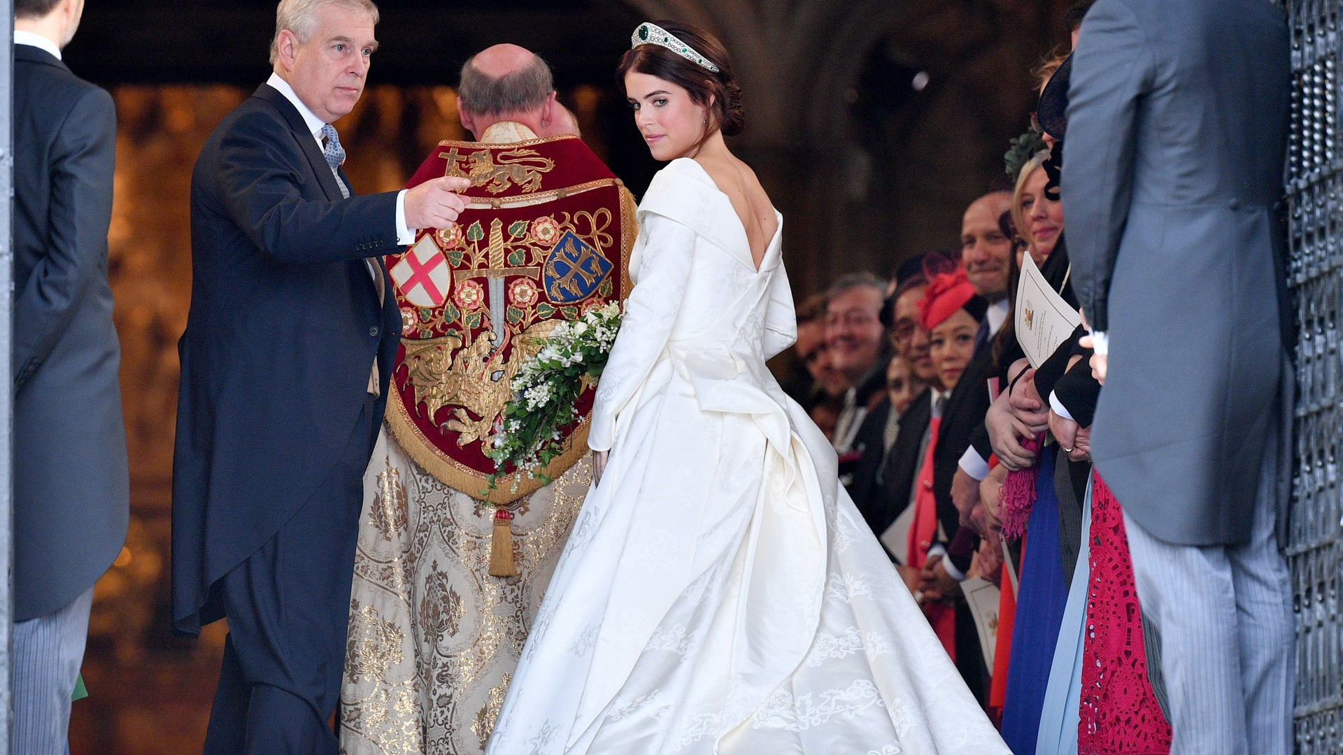 Eugenie Von York Trägt Ein Brautkleid Von Peter Pilotto