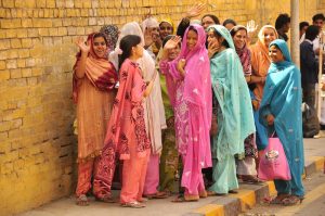 Färgrika Och Lyckliga Kvinnor Indien Och Pakistan
