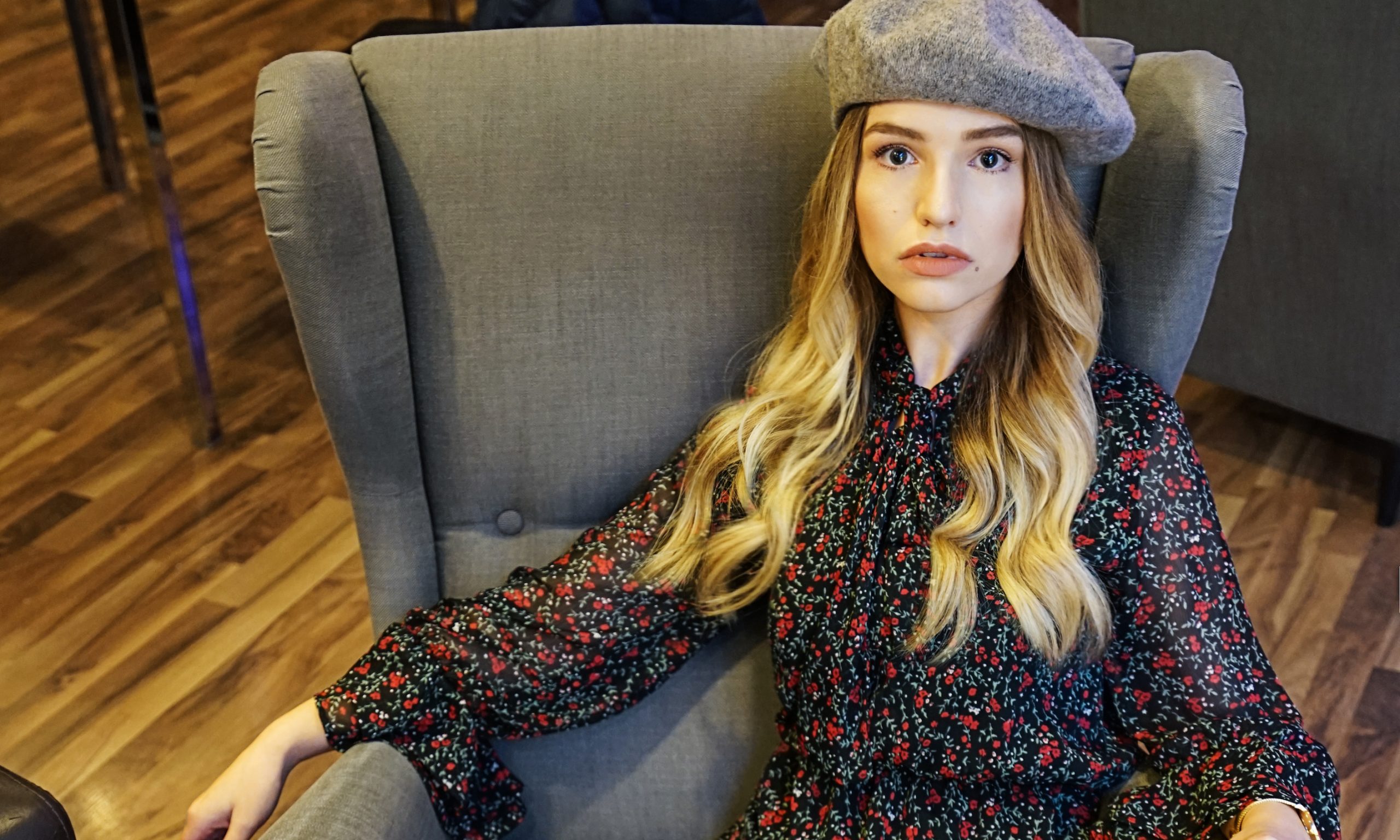 Franziska Elea Beret Zara Blumenkleid Winter 2017 Modeblog