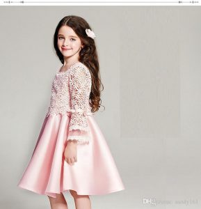 Großhandel 2016 Mädchen Spitze Kleider Elegante Rosa