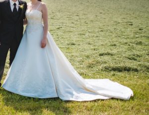 Hochzeitskleid Mit Abnehmbarer Schleppe  Brautkleid