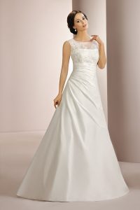 Ka15104 — Mode De Pol  Kleid Hochzeit Züchtige