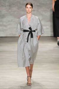 Kimono Inspirierte Kleider In 2020  Modestil Fashion