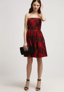 Kleid Mit Blumenprint  Schönes Rotes Kleid Von Morgan
