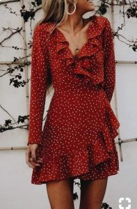 Kleid Rot Mit Weißen Punkten