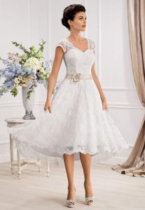 Kurze Brautkleider Für Einen Stilvollen Look  Modelle