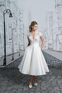 Kurzes Vintage Hochzeitskleid Aus Satin Und Spitze
