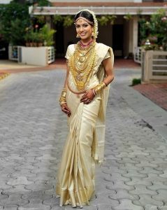 Luxusfrisuren Für Kerala Saree  Neue Haare Modelle