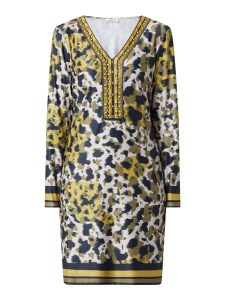 Malvin Kleid Mit Vausschnitt In Gelb Online Kaufen