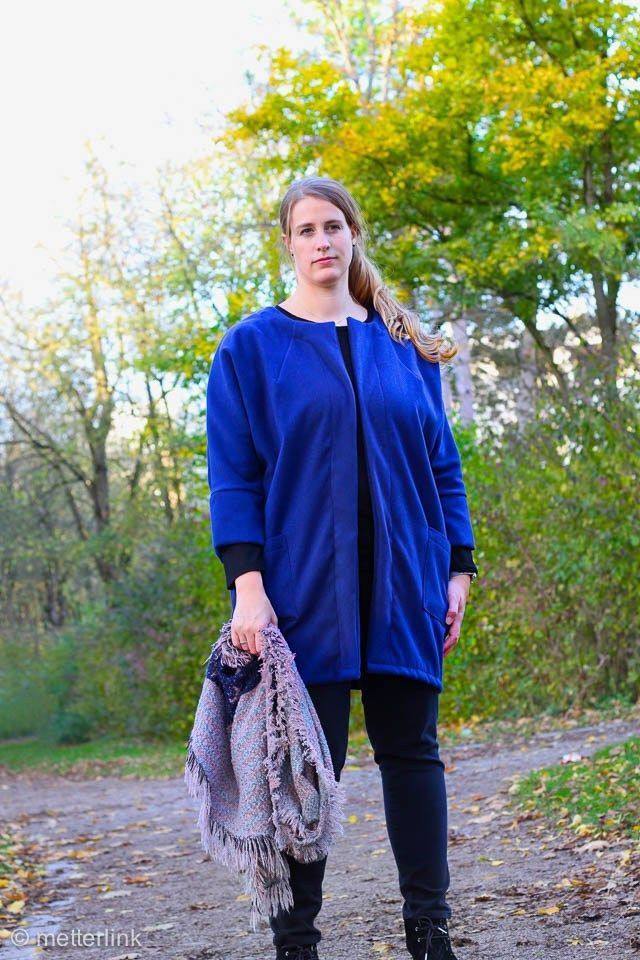 Metterlink Eine Blaue Frau Ava In Plus Size Curvy Mode