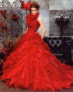 Mit Bildern  Farbige Brautkleider Rote Hochzeitskleider
