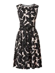 Montego Kleid Mit Blättermuster In Rosé Online Kaufen