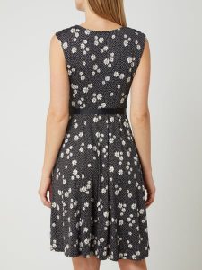 Montego Kleid Mit Floralem Muster In Grau / Schwarz Online