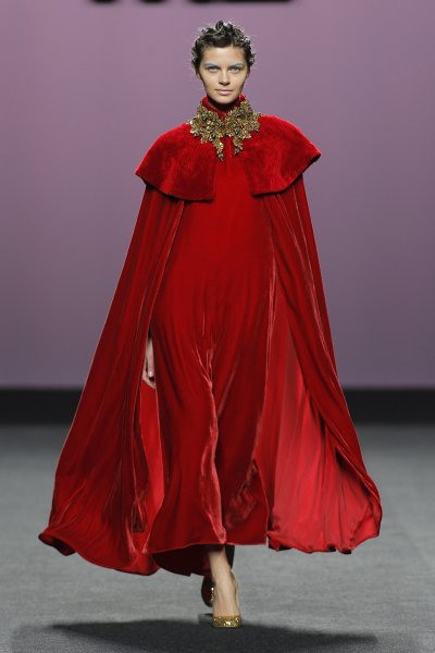 Pin Von Iliana Roque Auf Hochzeit  Modestil Rote Mode