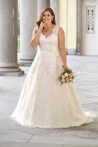 Plus Size Prinzessin Hochzeitskleid  Ladybird  Style