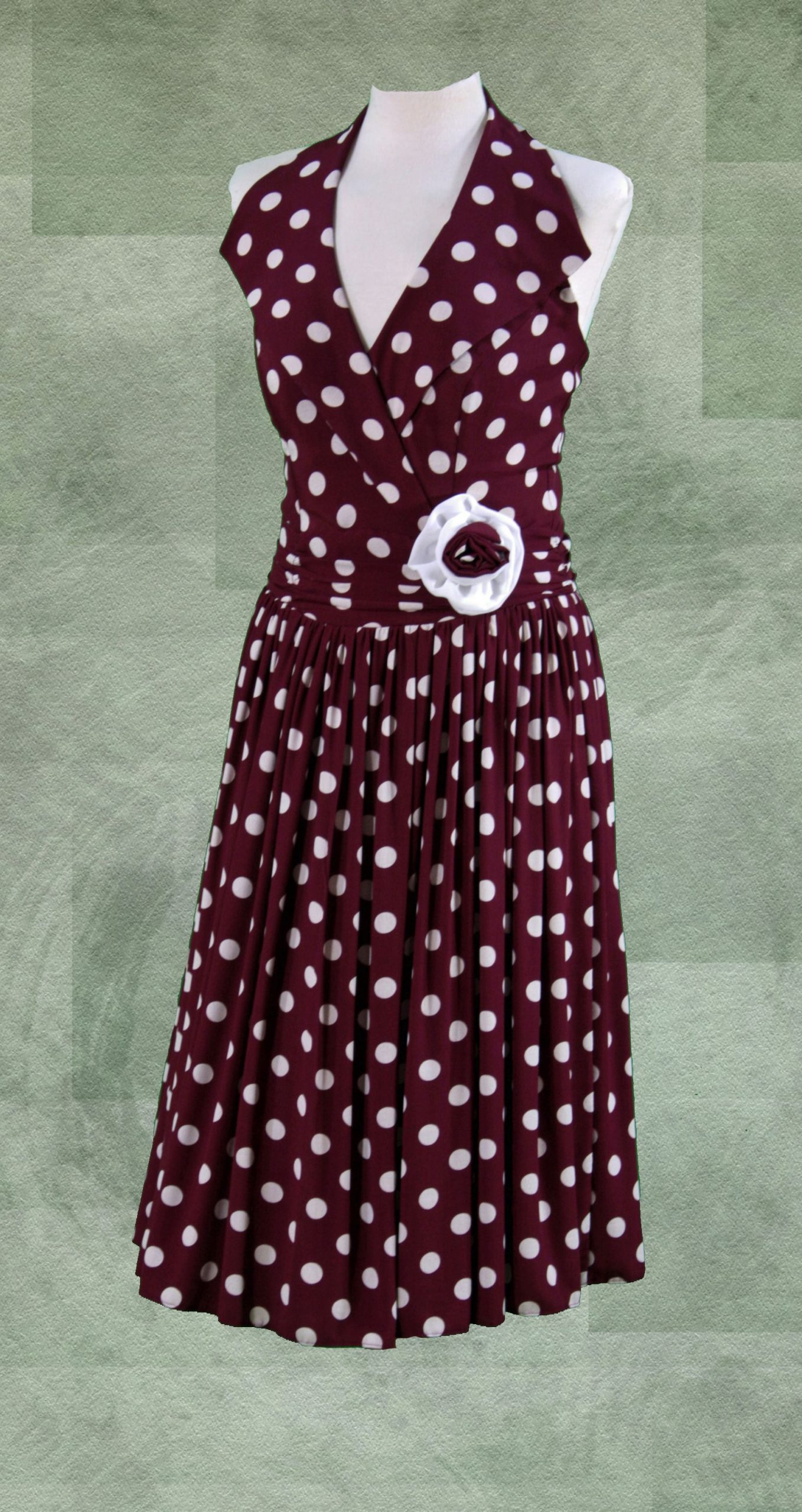 Polka Dots Neckholderkleid  50 Jahre Kleider Modestil