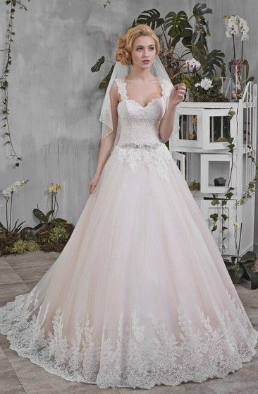 Queen Anne Sweetheart Aline Ball Gown Wedding Dress With