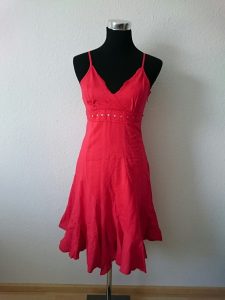 Rotes Sommerkleid  Kleiderkorbde