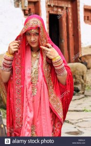 Schöne Indische Braut Gekleidet In Traditionelle Hochzeit
