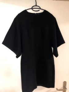 Schwarzes Kleid Ausgang Zara Grösse Xs  Kaufen Auf Ricardo