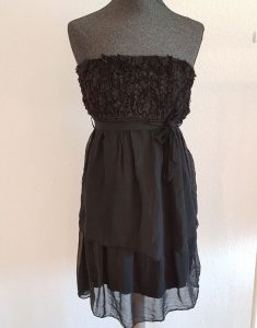 Schwarzes Trägerloses Kleid Kaufen Auf Ricardo