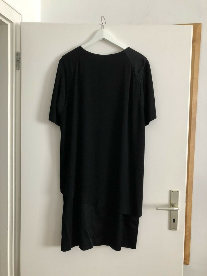 Strenesse Kleid Schwarz Gr 44 Inkl Versand In Nürnberg