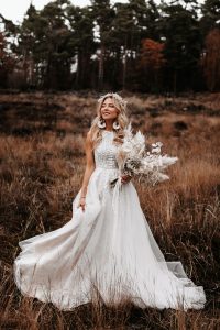 The Boho Bridal In 2020  Einzigartige Kleider Kleid