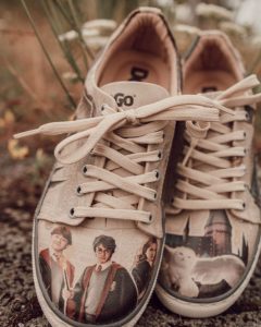 Vegane Schuhe Mit Harry Pottermotiv Von Dogo Shoes Fair