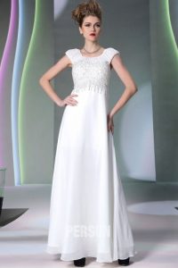 Weißes Langes Kleid Mit Strick Verziert Xh30952 € 4760