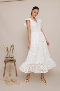 Weißes Sommerkleid Aus Baumwollspitze In 2020