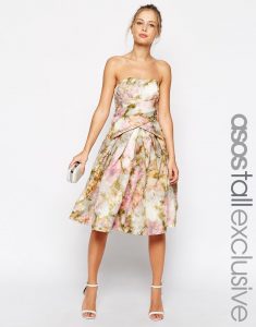 Asos Tall  Occasion  Wunderschönes Trägerloses Kleid
