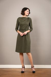 Grünes Tailliertes Kleid Pheline Mit Asymmetrischem